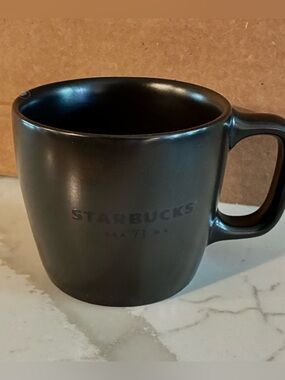 EUC Starbucks Black Seattle WA Ceramic Coffee Mug; 12oz